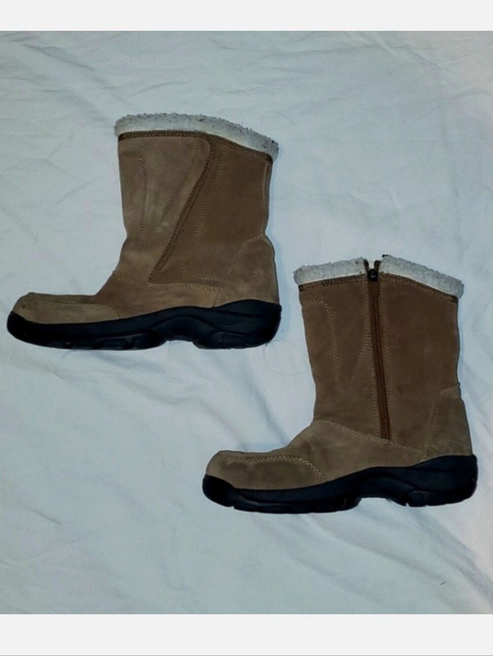 Natural Reflections boots. Suade